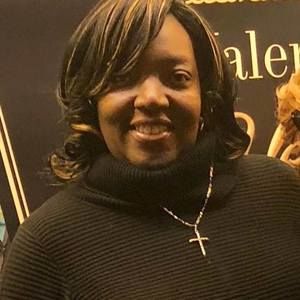 Meet your Posher, Yvette